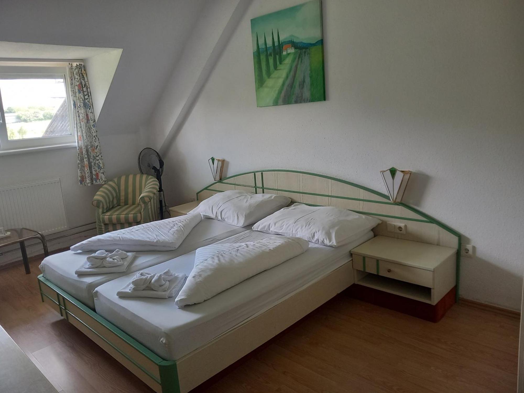 Hotel Familia Zamárdi Room photo