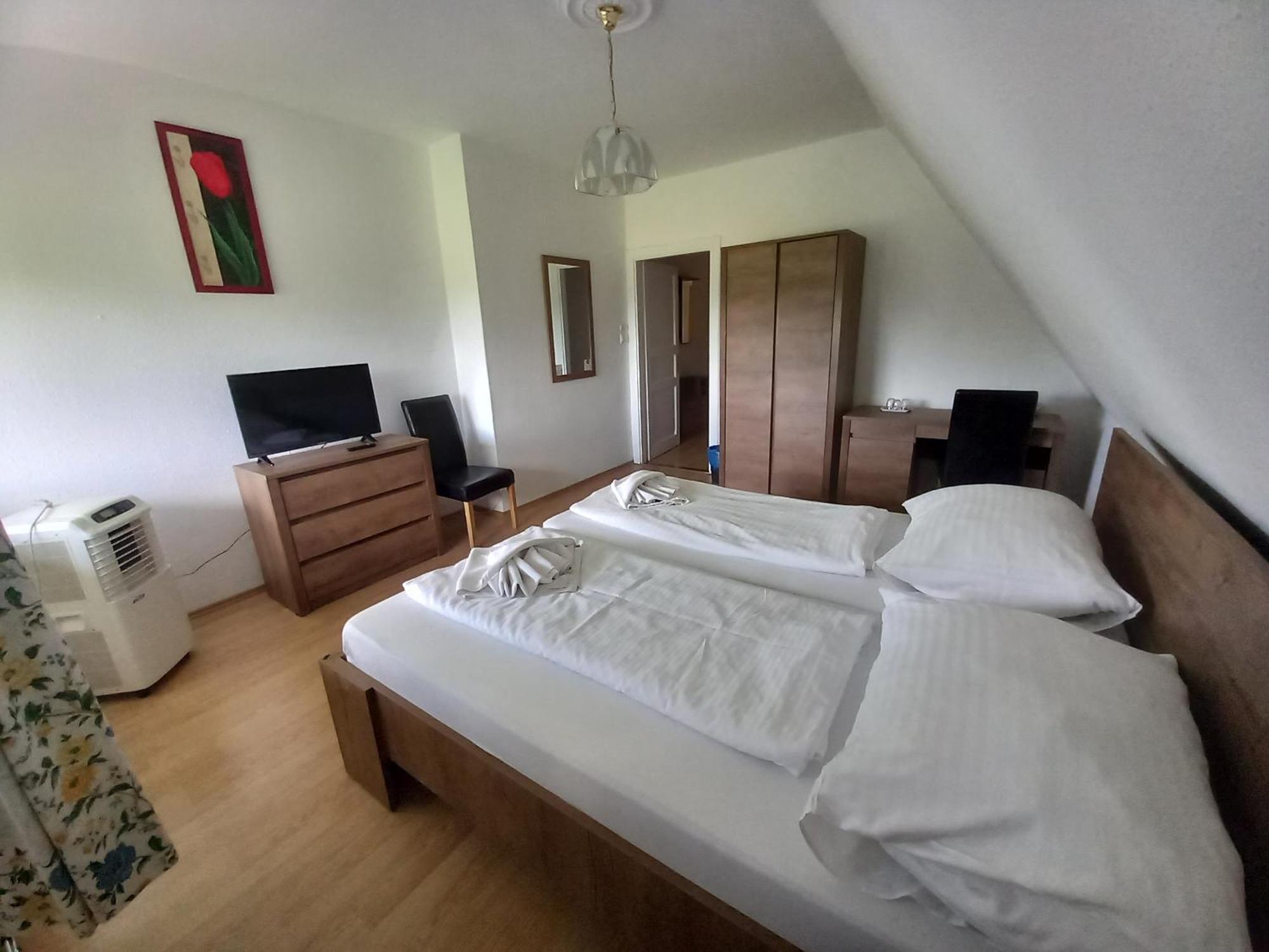 Hotel Familia Zamárdi Room photo