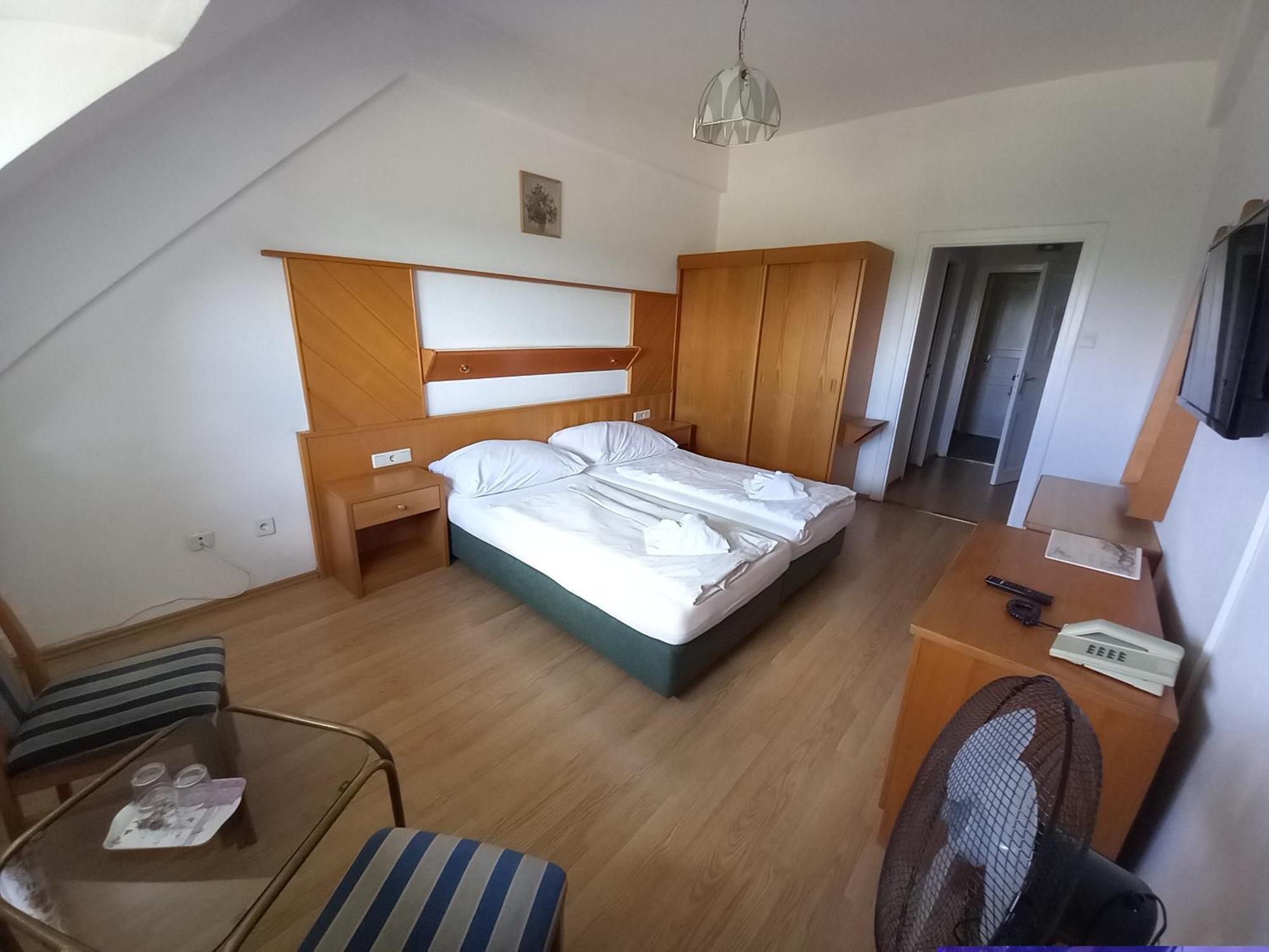 Hotel Familia Zamárdi Room photo